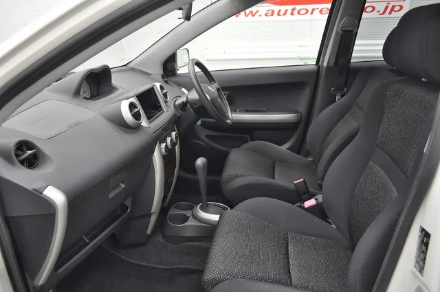 2005 Toyota IST 1.3F