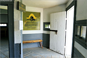 Interior del Block House en el Fort McClary State Historic Site en Kittery, Maine 