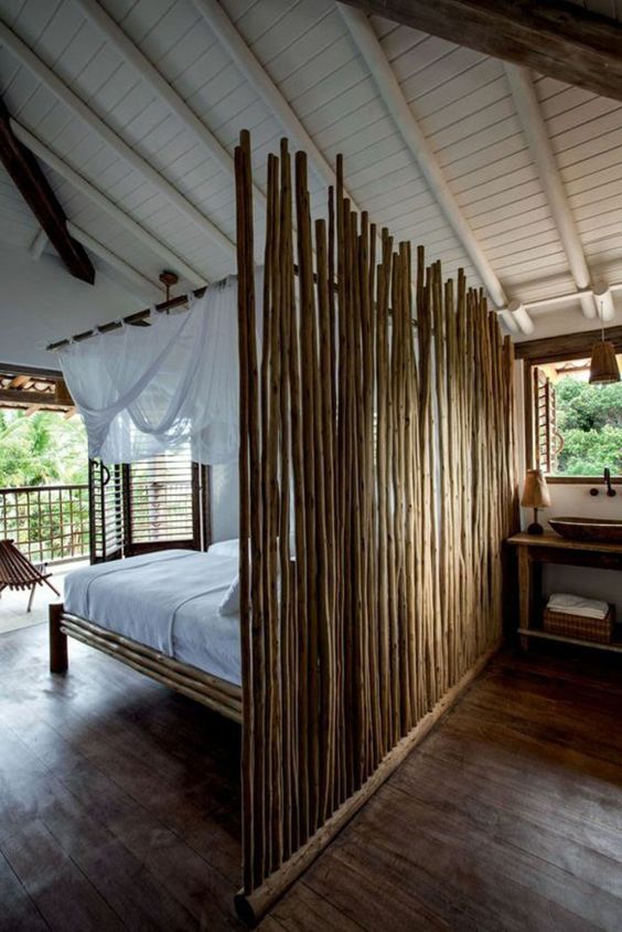 Contoh sekat ruangan minimalis sederhana dari  bambu  