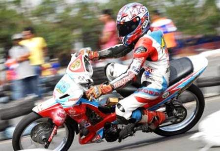 Modifikasi Karisma  125 D Gambar Motor  Road Race   MyOtomotif