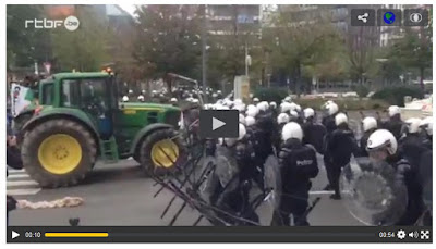 http://www.rtbf.be/video/detail_agriculteurs-confrontation-avec-la-police?id=2041203