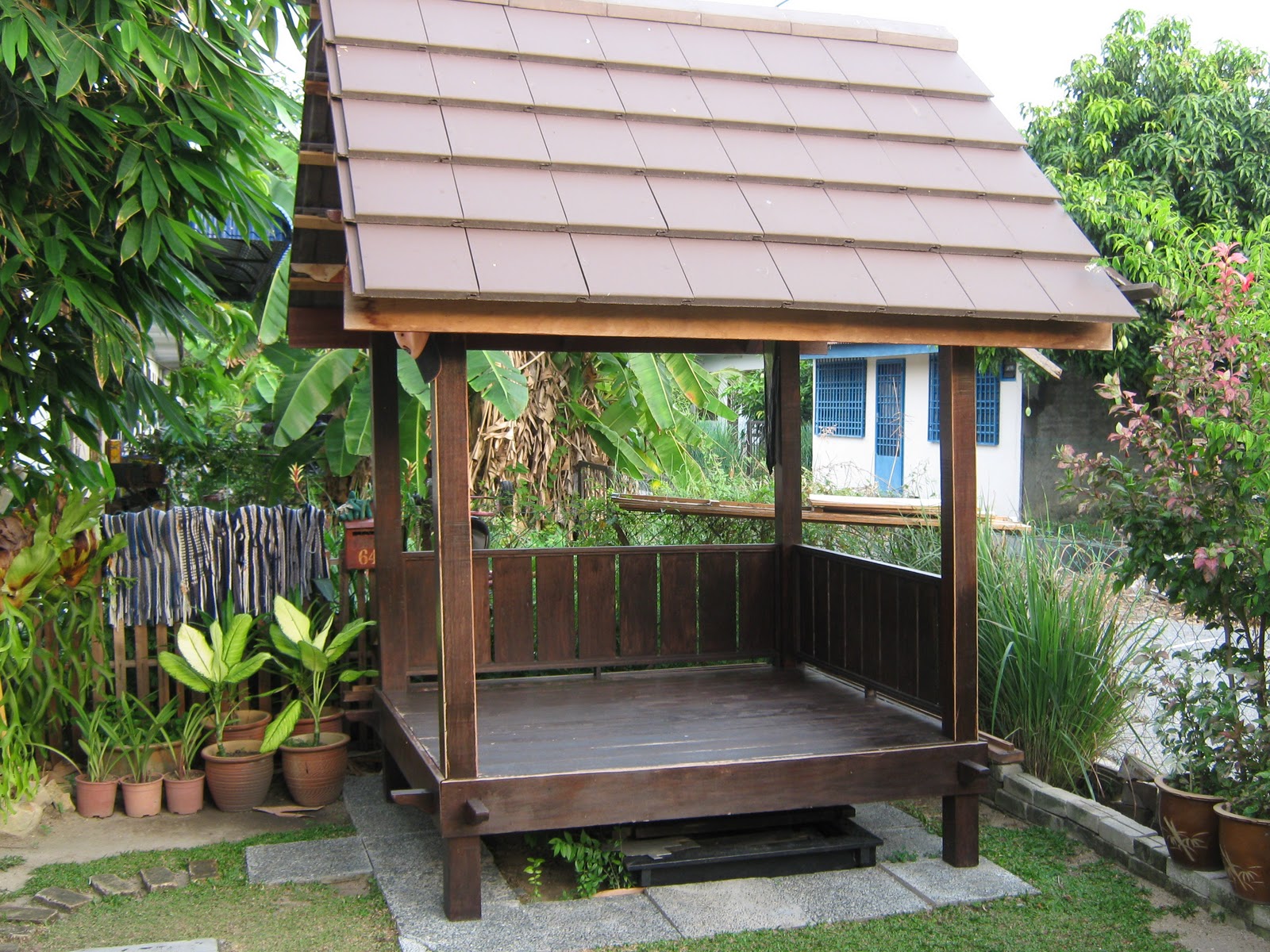 projek DIY Proses Penukaran Atap Gazebo PONDOK 