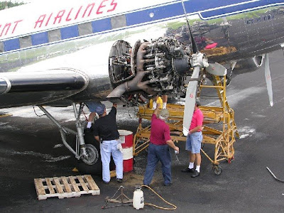 Aircraft Mechanic on Pennsylvania Military History  Dedicated To The Aircraft Mechanic