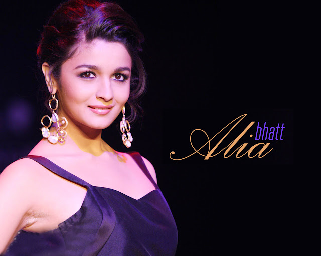 Alia Bhatt hot in black dress
