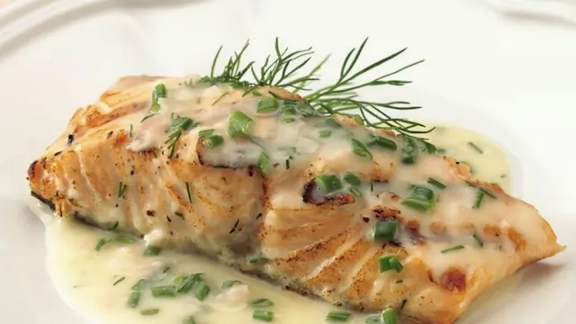 Easy Grilled Salmon with Lemon Sauce