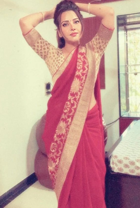 Geetanjali Mishra saree hot actress happu ki ultan paltan