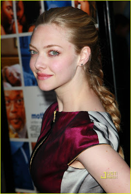 Amanda Seyfried Hot Photo