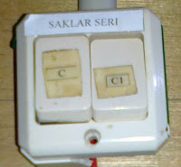 Saklar Seri