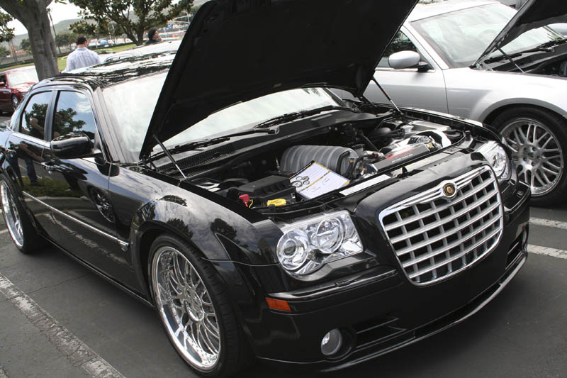 2006 Chrysler 300C SRT8 the momentum continues with a dose of performance 