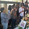 Pemakaman Ibunda Rio Febrian Penuh Haru