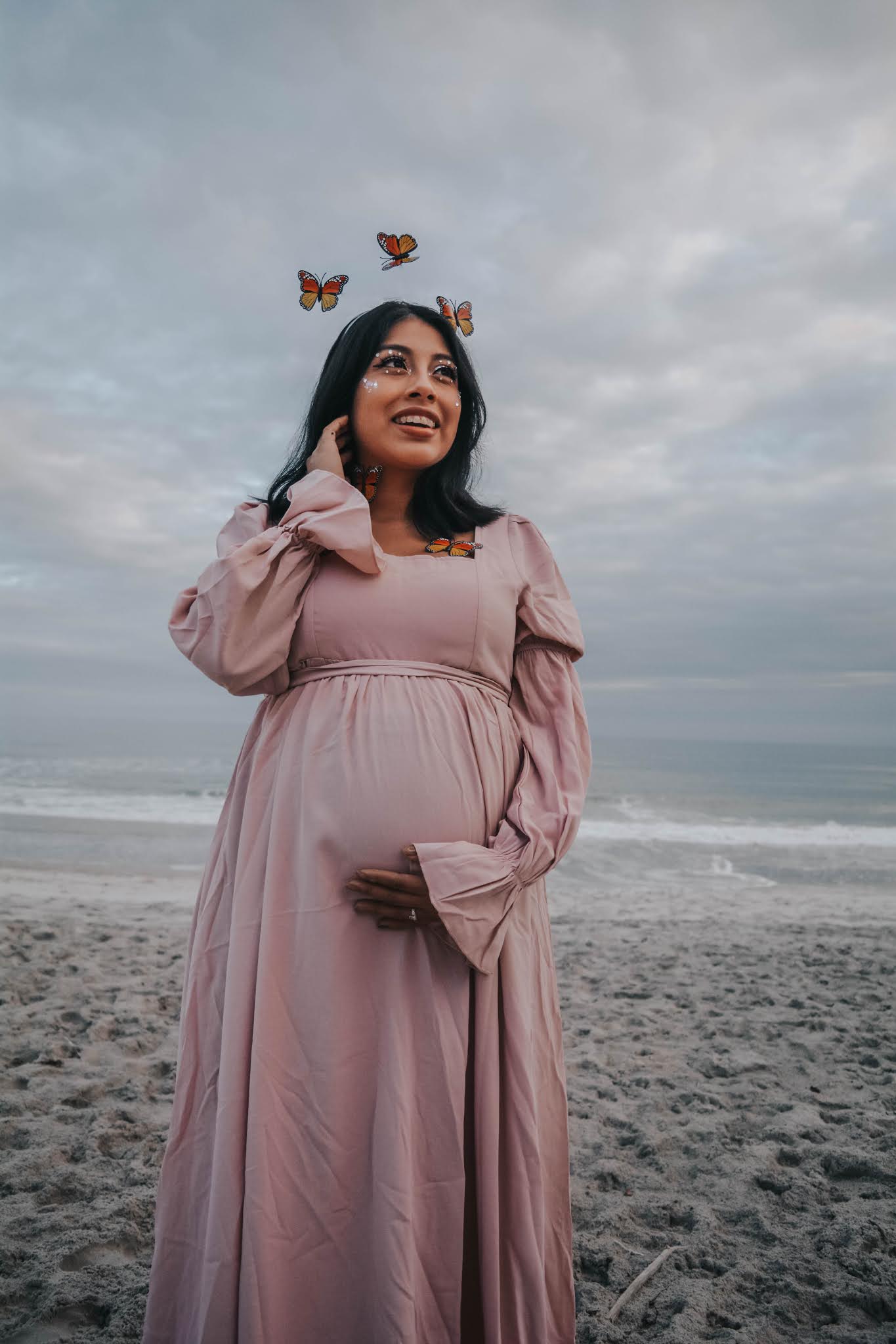 Maternity Photo Shoot Ideas: The Butterflies