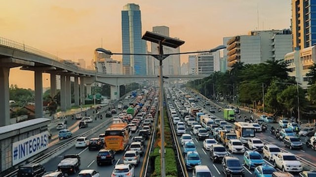 mengatasi-kemacetan-jakarta-solusi-alternatif-untuk-mobilitas-dan-lingkungan-yang-lebih-baik-