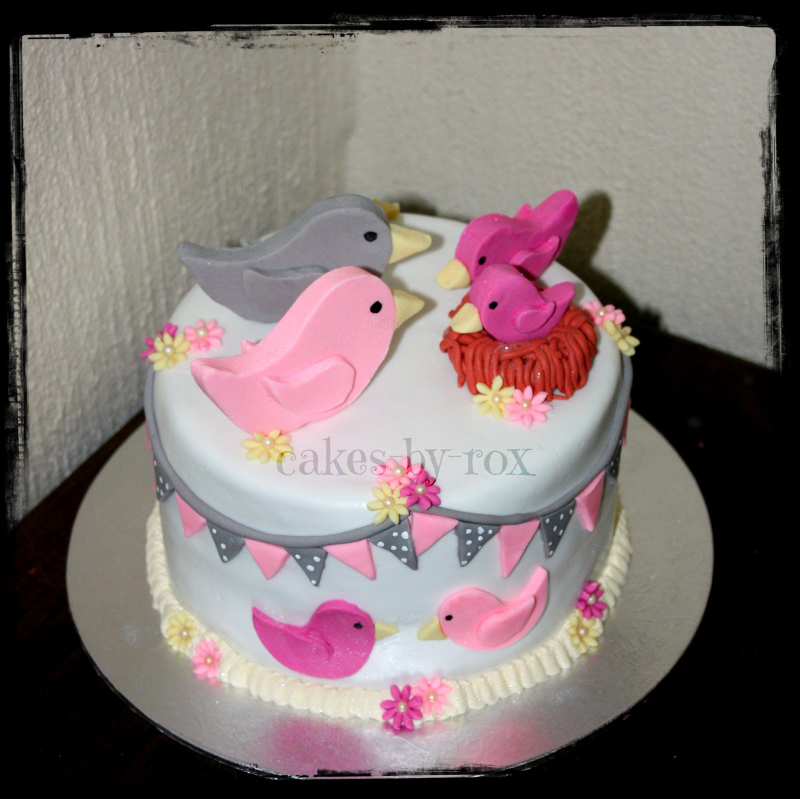 just a quick post last week i got to do my first baby shower cake isn ...