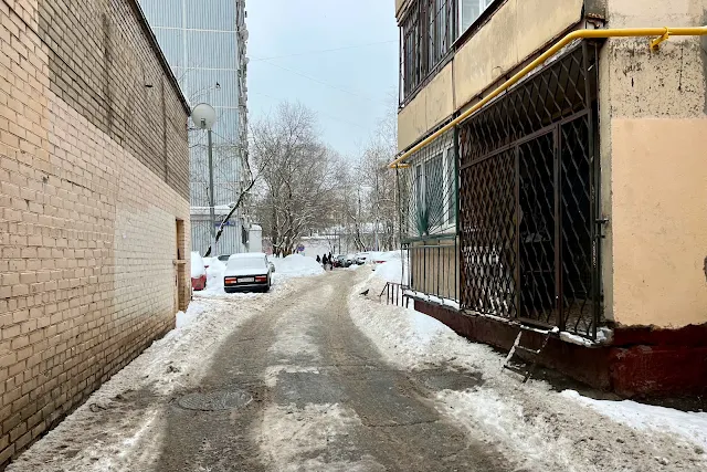 Первомайская улица, дворы