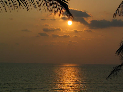 sunset at ganpatipule beach