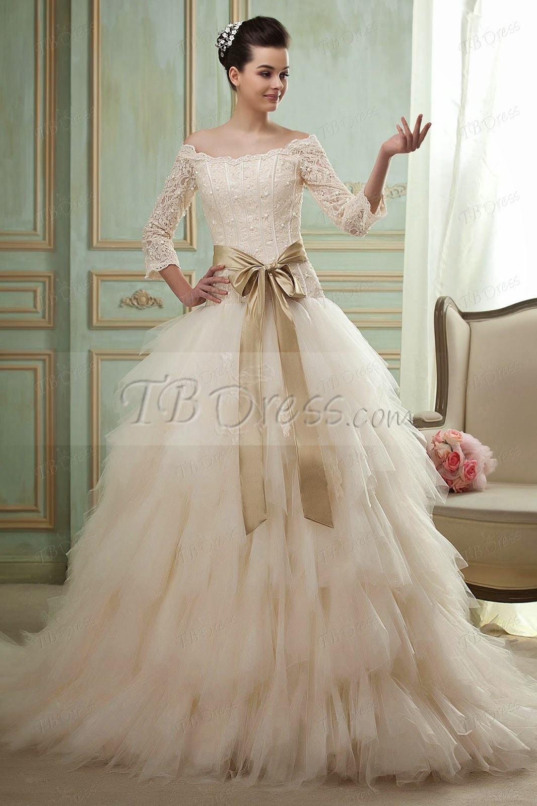  Princess Chapel Tiered wedding Dress