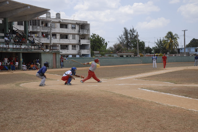 Los tiburones no quieren ceder en el evento capitalino