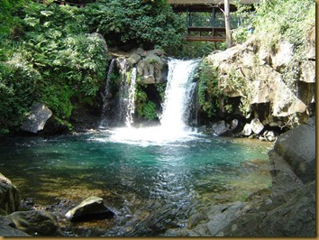 CASACADA Y RÍO