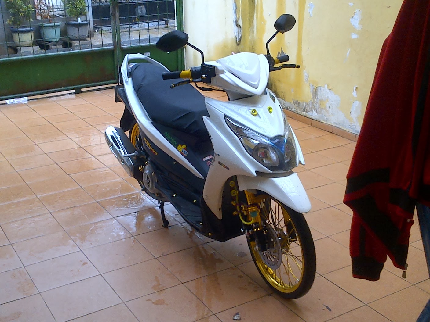 Modifikasi Motor  Matic  Suzuki  Hayate  Ottovariasi