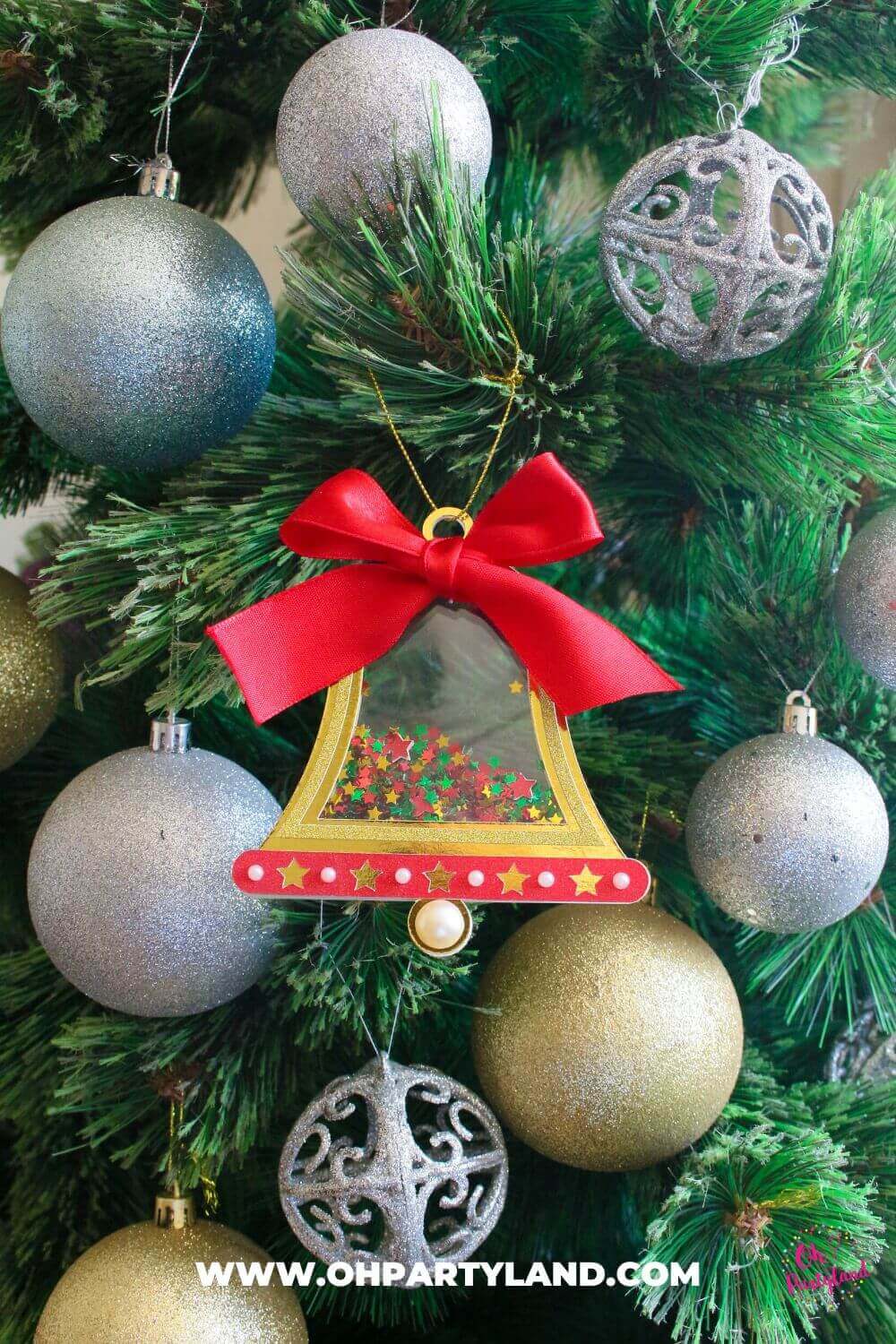 christmas ornament cricut project