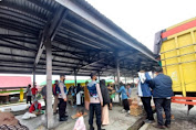 Personel Polsek Wih Pesam lakukan pengamanan pasar murah di Kecamatan Wih Pesam