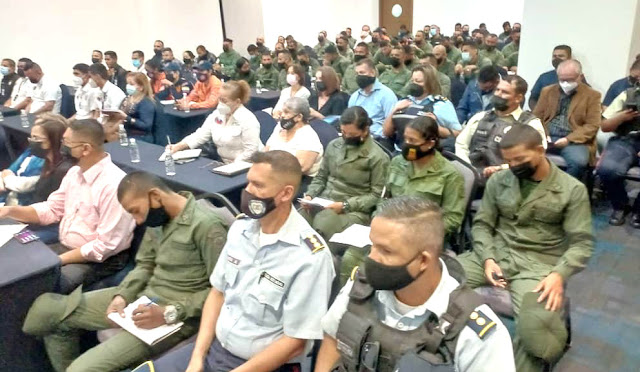 TALLER DE FORMACIÓN EN SOBERANÍA Y SEGURIDAD CIUDADANA LLEVADO A CABO POR UNES LARA