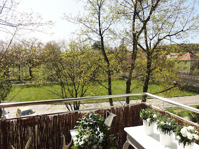 http://www.dekoratoramator.pl/2013/05/balkon-osaniac-czy-nie.html#more