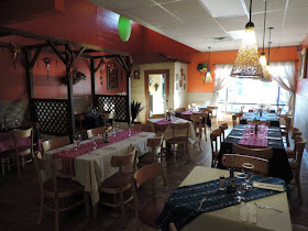 El Burrito Loco dining room