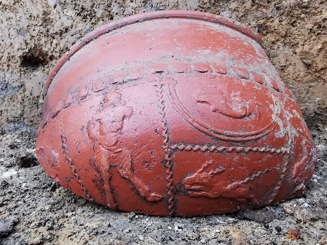 Neolithic burials and vast Gallic complex with Celtic statuary unearthed in France