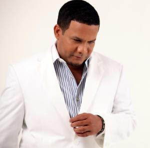 El Torito llamado por su casa disquera para grabar con Santa Rosa y Tito El Bambino