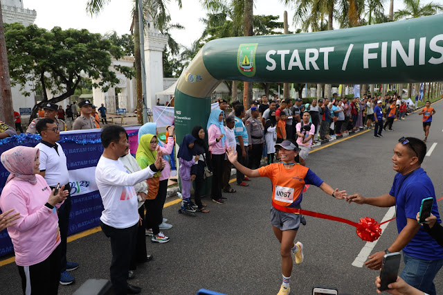 Lepas Peserta Maraton Batam 10 K, Rudi : Event Ini untuk Mempromosikan Batam kepada Dunia Internasional
