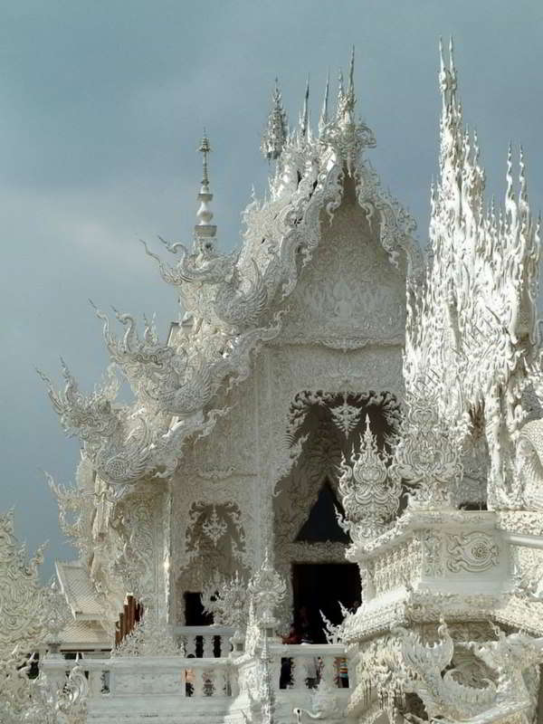 Wat-Rong-Khun-photo2