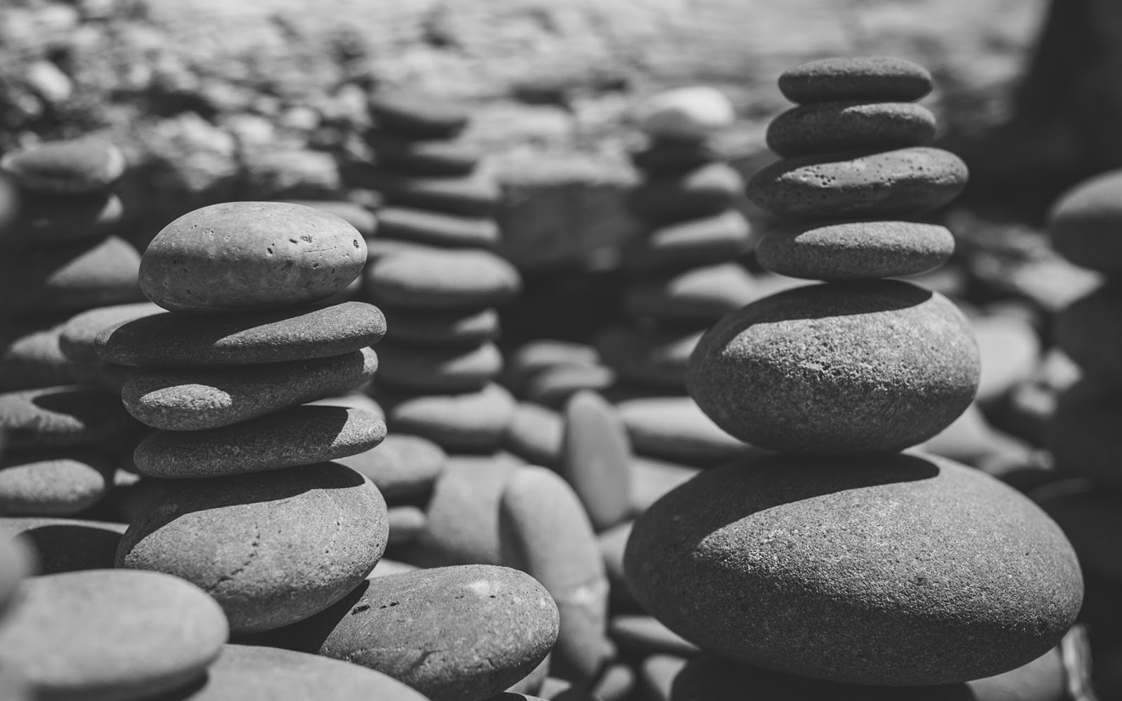 Stones Sea Black And White UHD 4K
