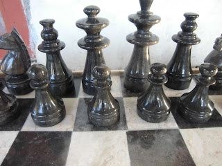<img src="Papan catur marmer dan pasukan hitam.jpg" alt="Papan catur marmer dan pasukan hitam pesanan Bu Linda">
