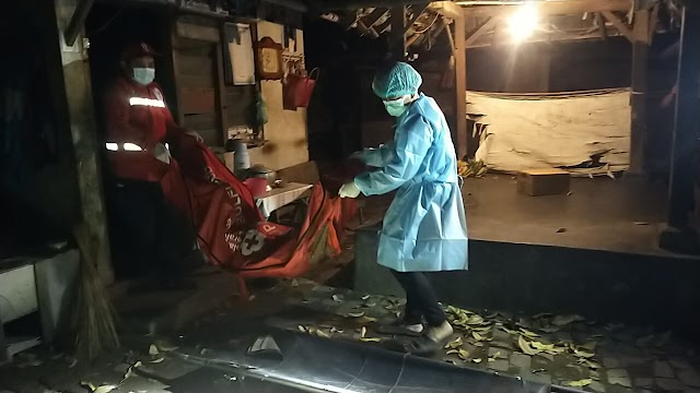 Nenek Ditemukan Membusuk Dipenuhi Belatung Disebuah Gubuk