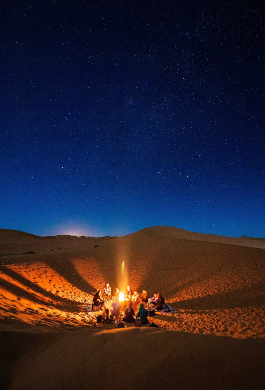 صورة لأمسية في الصحراء