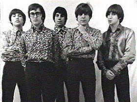 Los Gatos en 1967: De izquierda a derecha: Ciro Fogliatta (órgano), Kay Galiffi (guitarra), Oscar Moro (batería), Litto Nebbia (voz, armónica y pandereta) y Alfredo Toth (bajo).