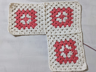 Attaching the granny squares