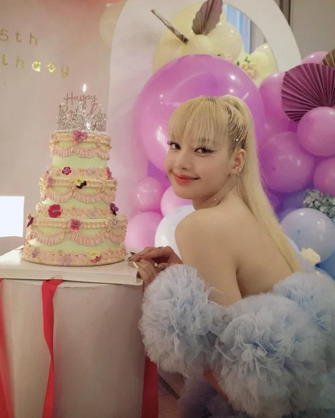 Cumpleaños de Lisa Blackpink en Tailandia