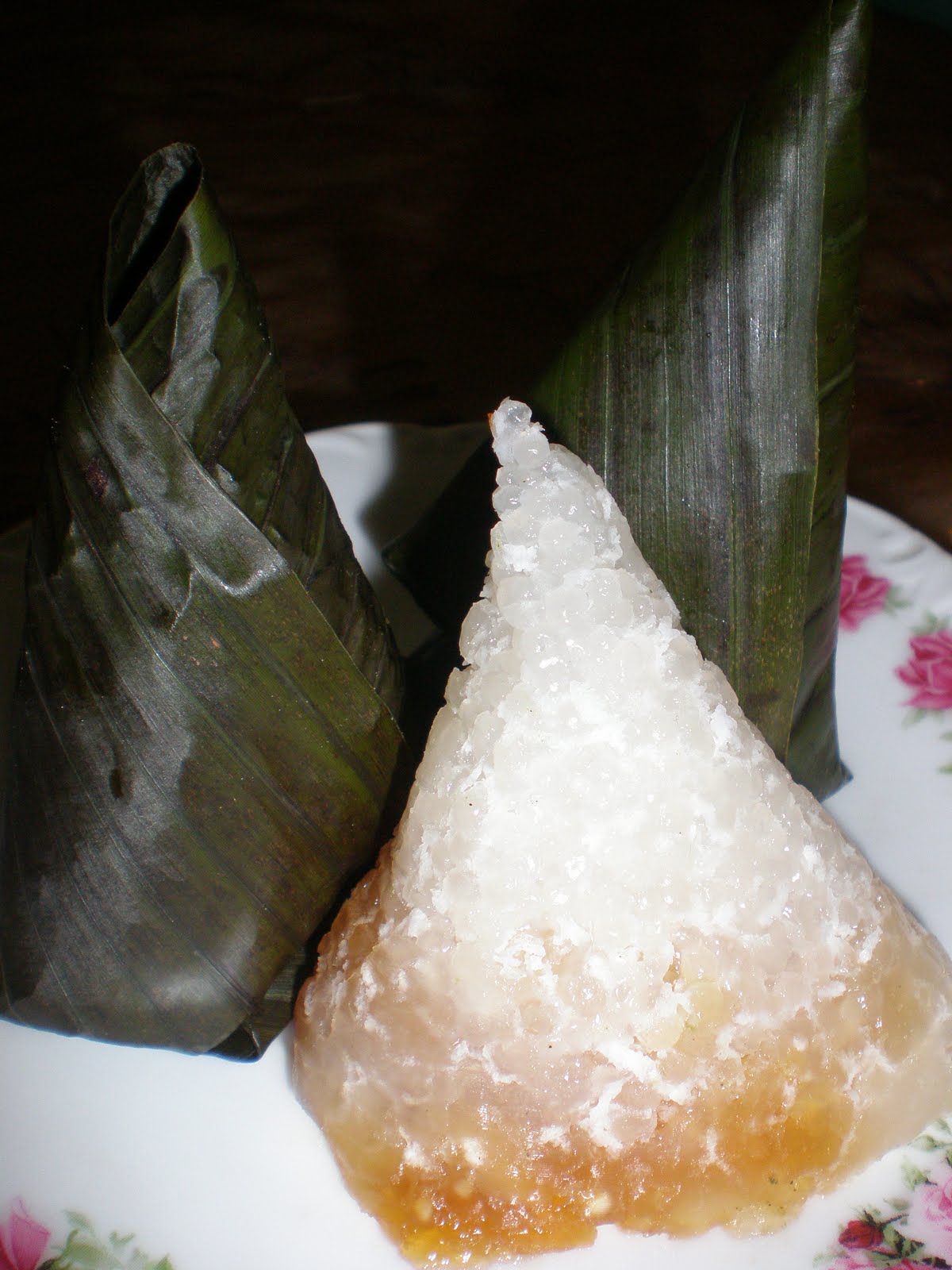 LINDARAHIM-UMMYAISY: KUIH ABUK-ABUK SAGU