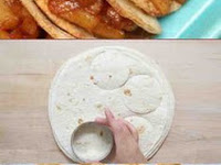 Easy Apple Pie Tacos