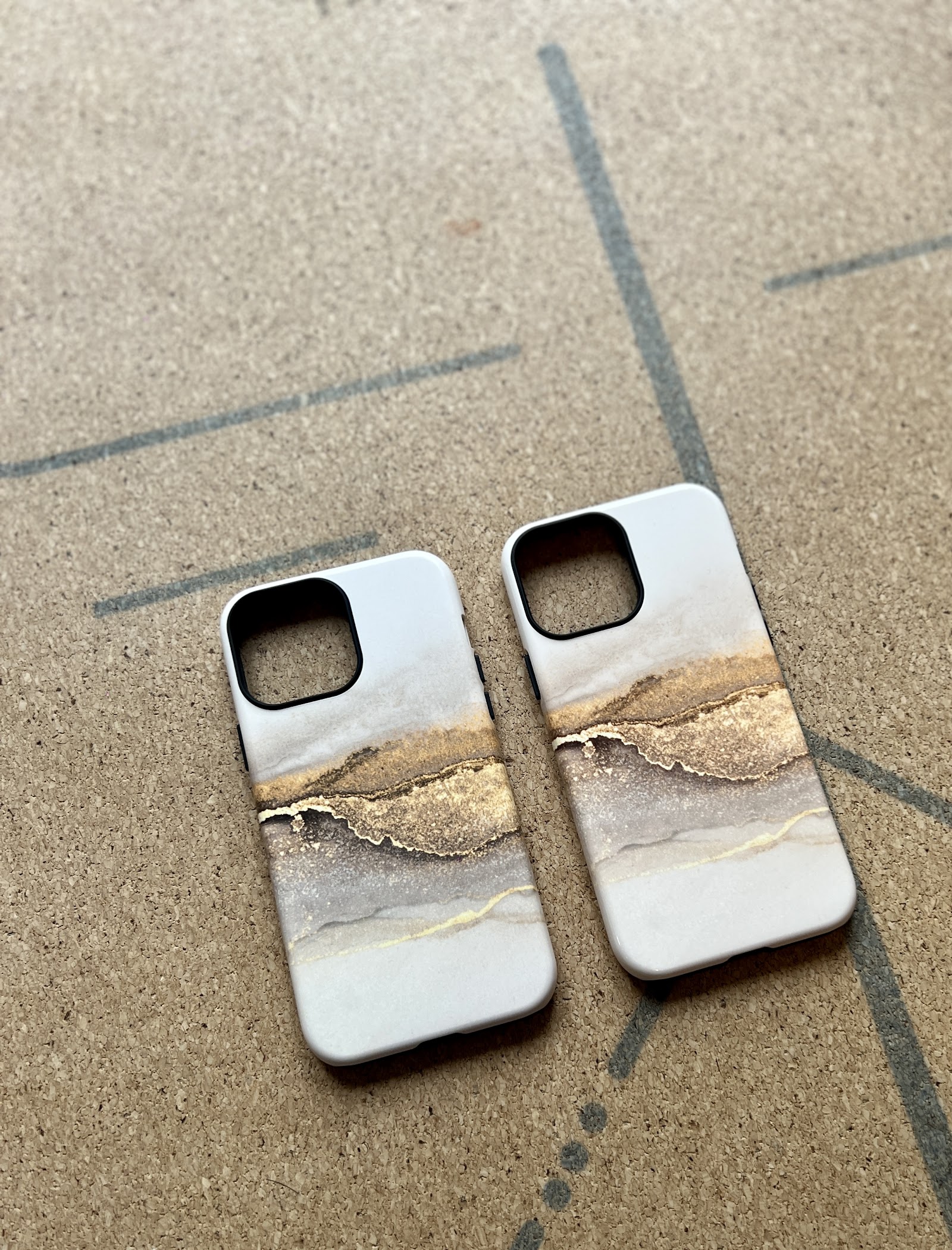 Etsy's Best Of: iPhone Case Edition- Textured Traveler Review 