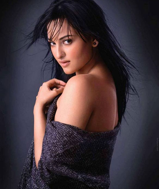 Hot Wallpapers Of Sonakshi Sinha. Sonakshi Sinha Hot Breast Pics