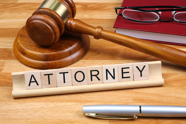 What Are the Differences? Attorney vs Lawyer