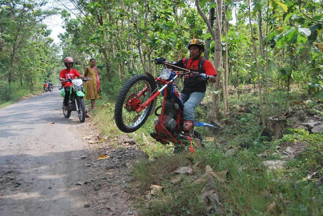 YAMAHA TRAIL-MOUNTAIN