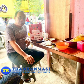 Kadis Disbudparpora Sampang, Nikmati Hidangan Warung Kaki Lima di Surabaya