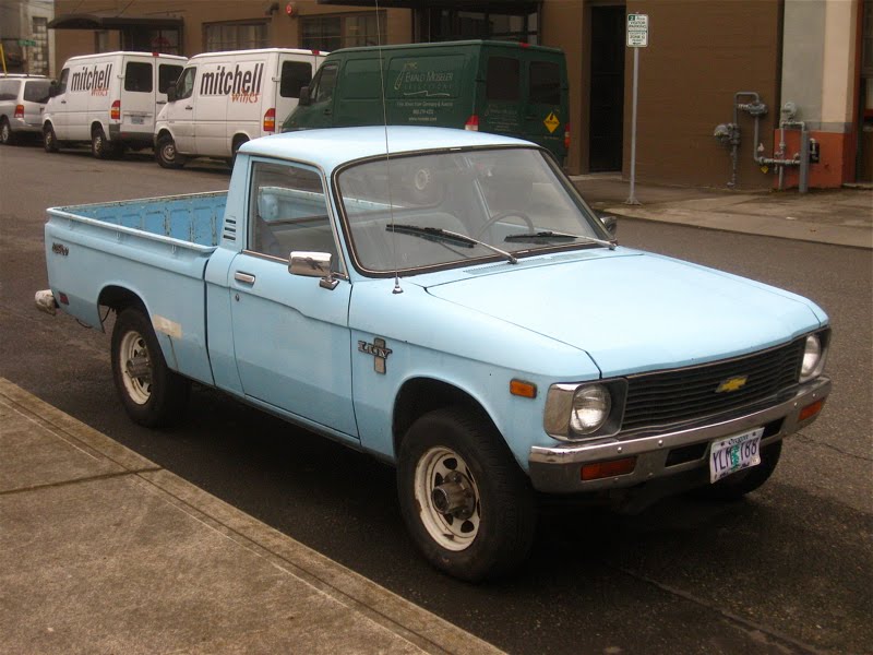 OLD PARKED CARS.: 1979 Chevrolet Luv Mikado.