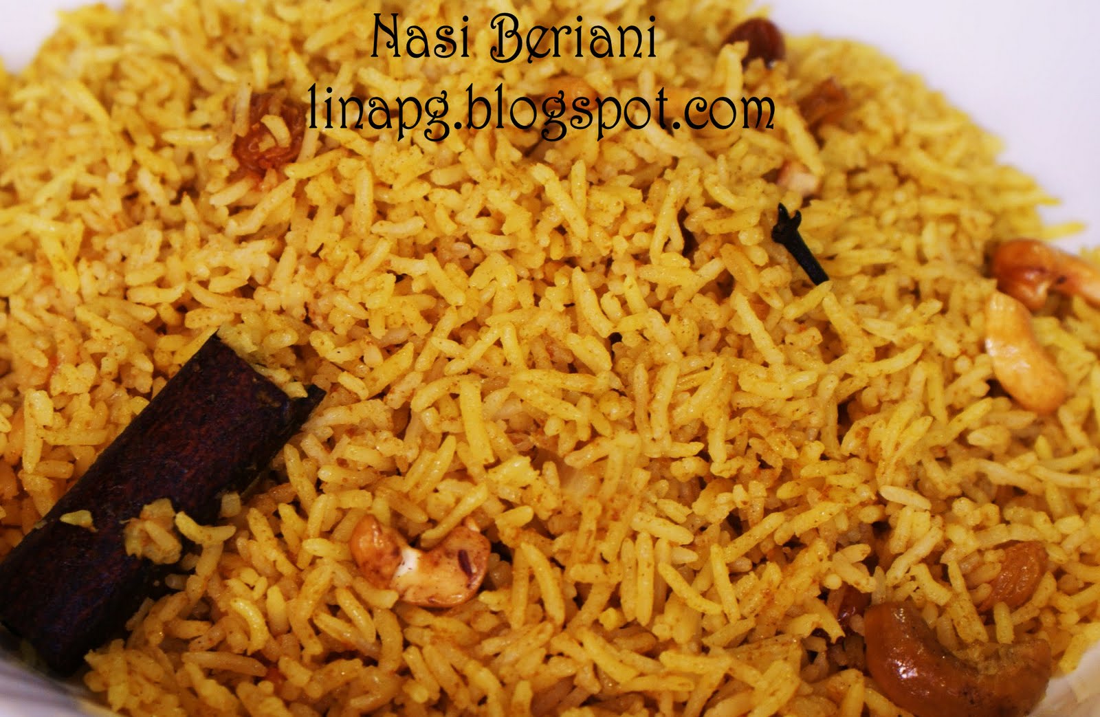 Nasi Beriani, Ayam Msk Merah, Daging Masak Hitam & Acar 