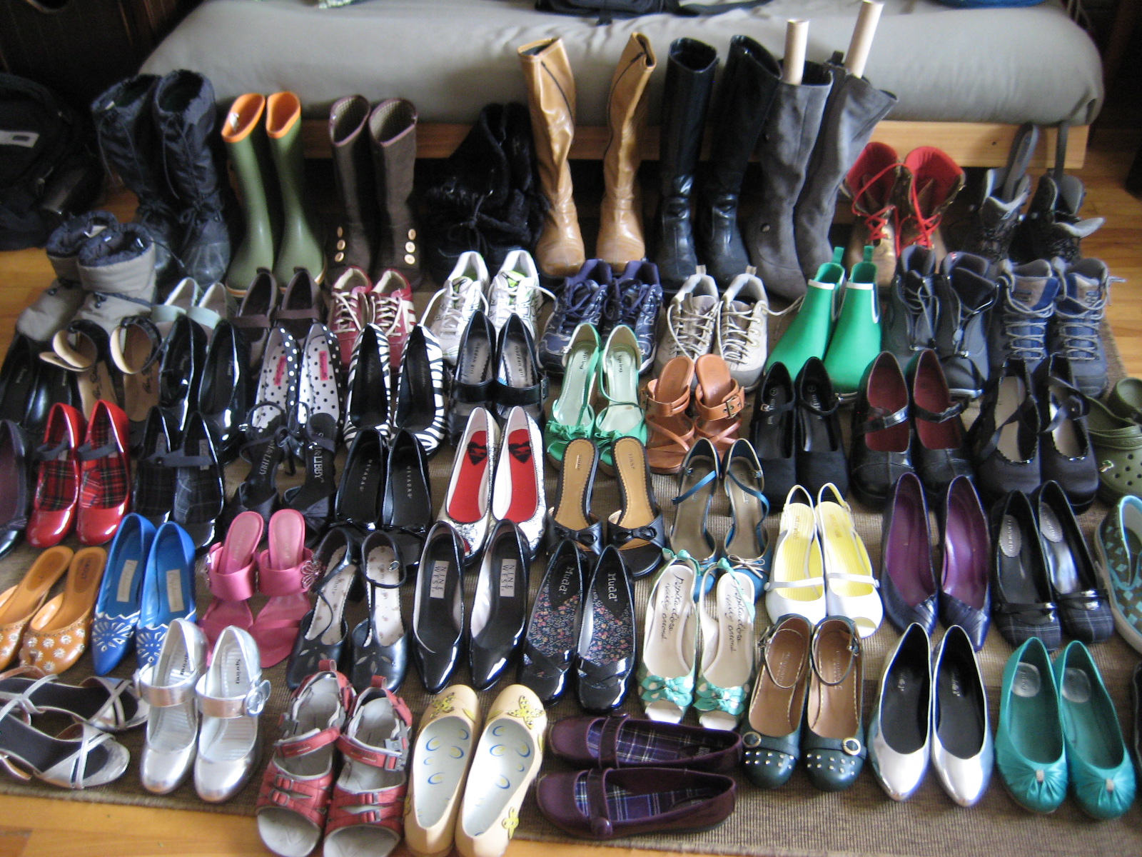 Just an FYI that is is not my shoe collection! Maybe one day I will ...