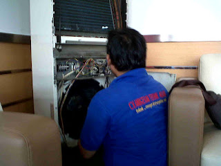 Service Ac floor standing Surabaya | gedangan